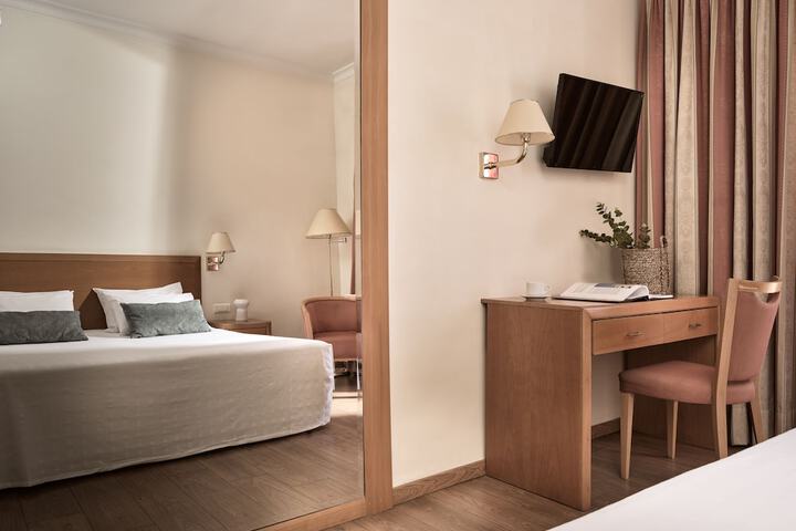 Room 15 of 43