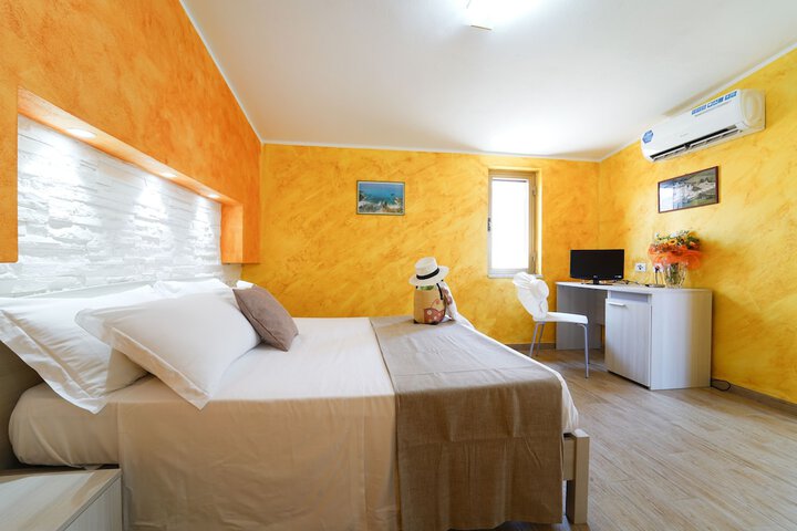 Room 5 of 39