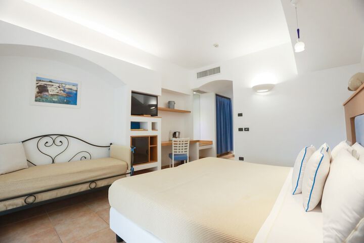 Room 26 of 120