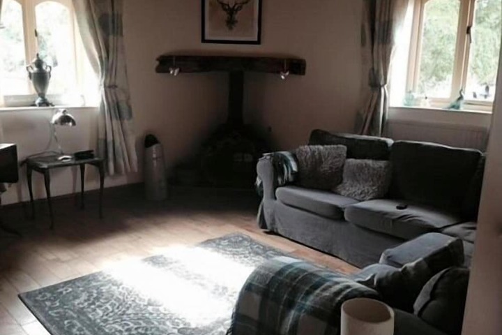 Lounge 45 of 50
