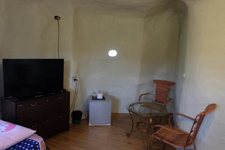 Room 18 of 35