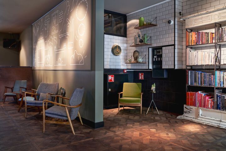 Entrance & Lobby