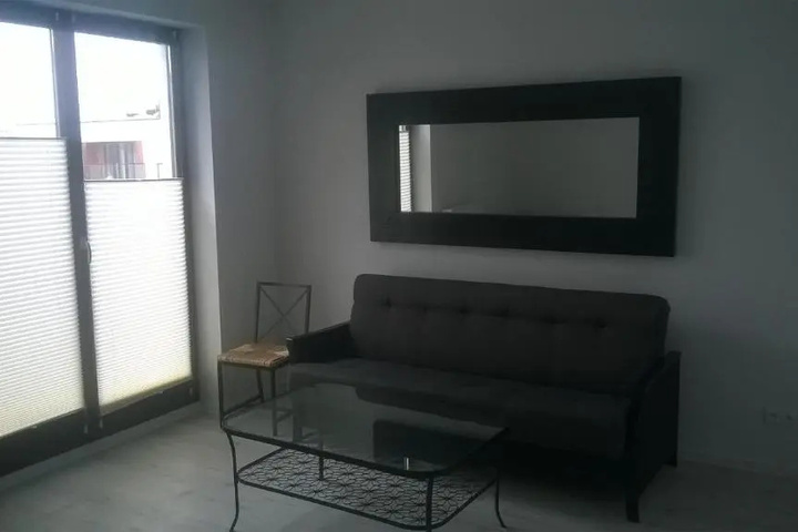 Room 6 of 17