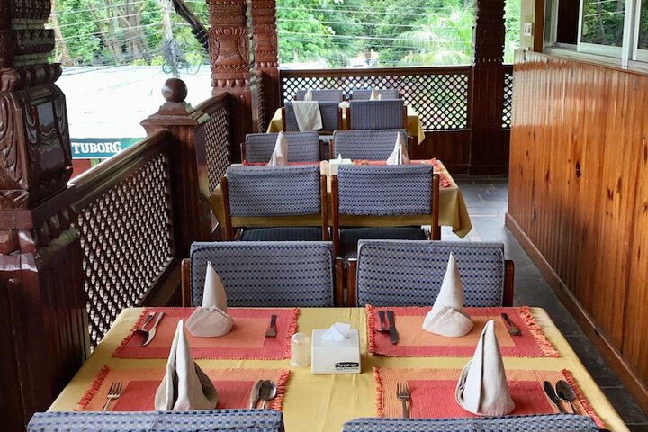 Dining 11 of 27