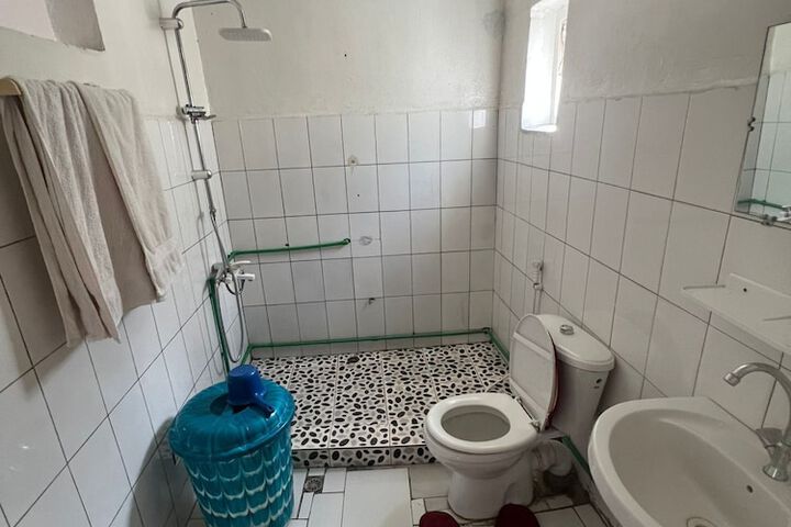 Room 16 of 27