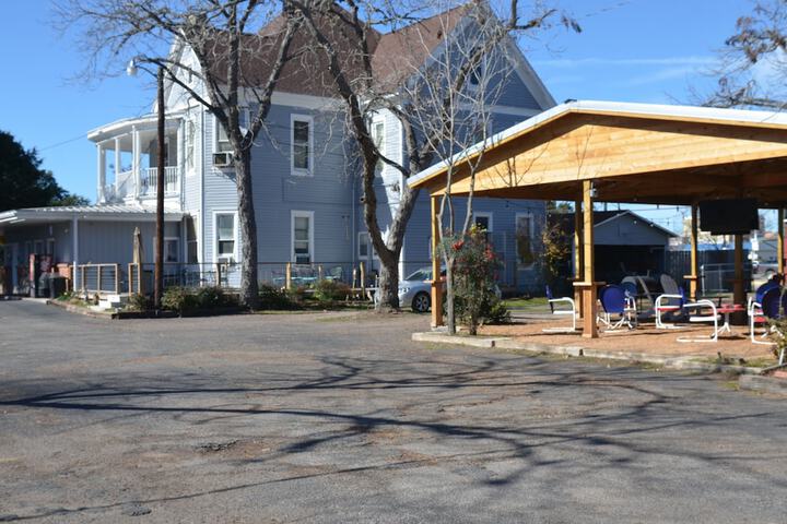 BBQ/picnic area