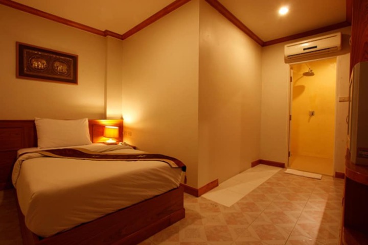Room 15 of 55