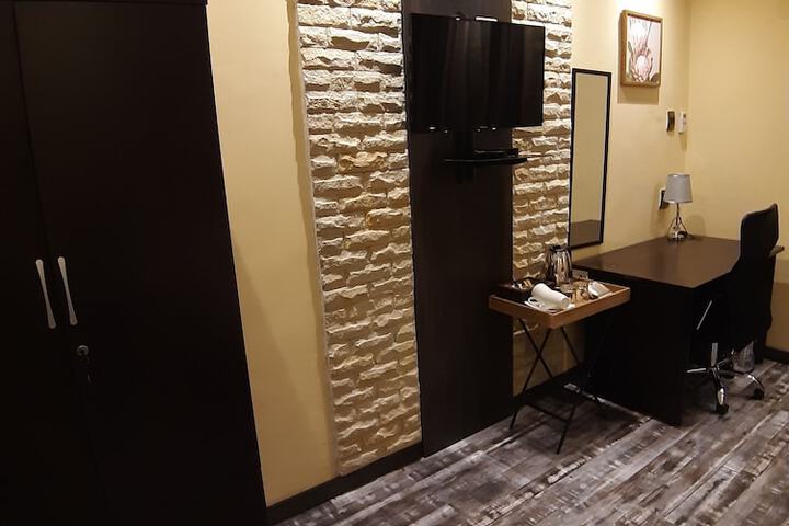 Room 15 of 64