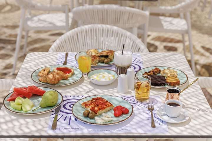 Breakfast/Coffee Service 131 of 226