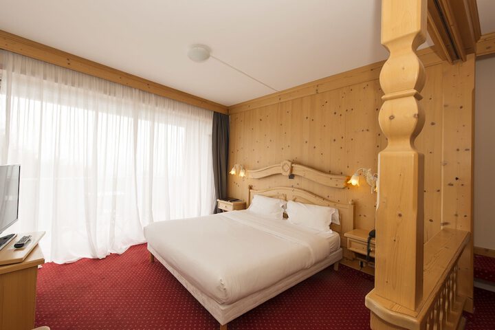 Room 5 of 51