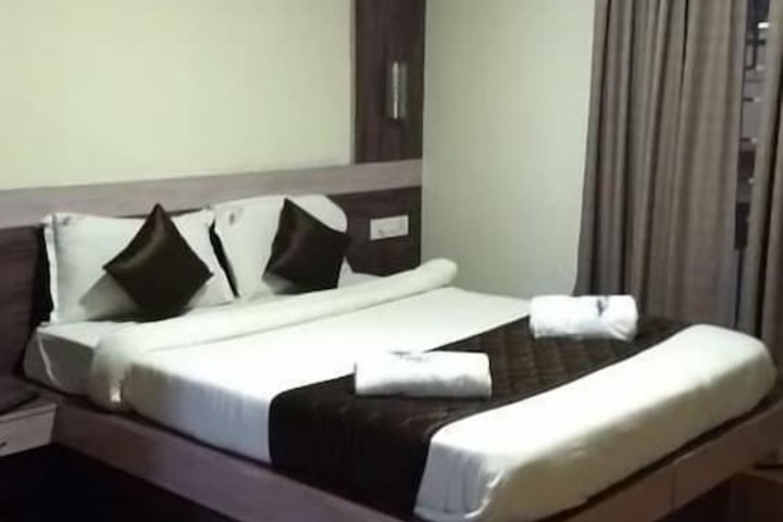 Room 14 of 26