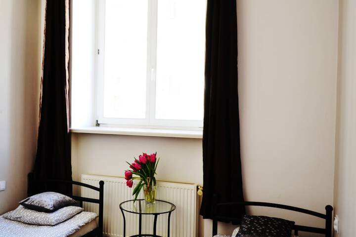 Room 51 of 76