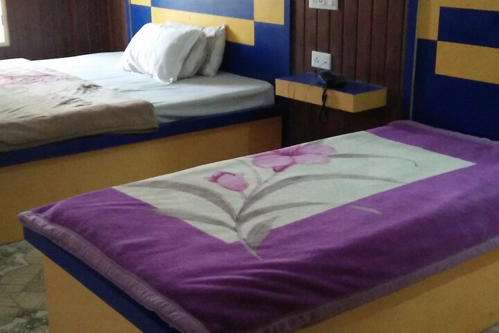 Room 9 of 17