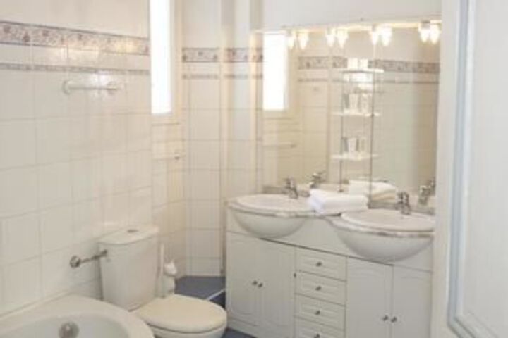 Room 4 of 21