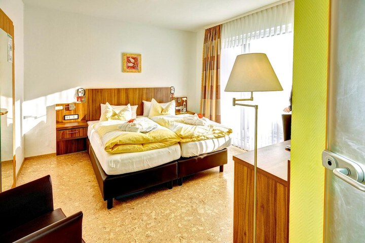 Room 5 of 45