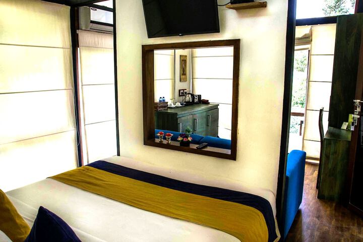 Room 12 of 65