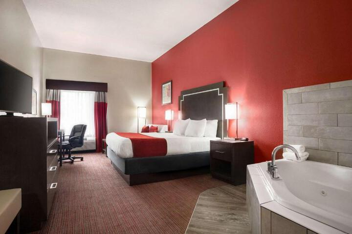 1 King Bed (7 of 11)