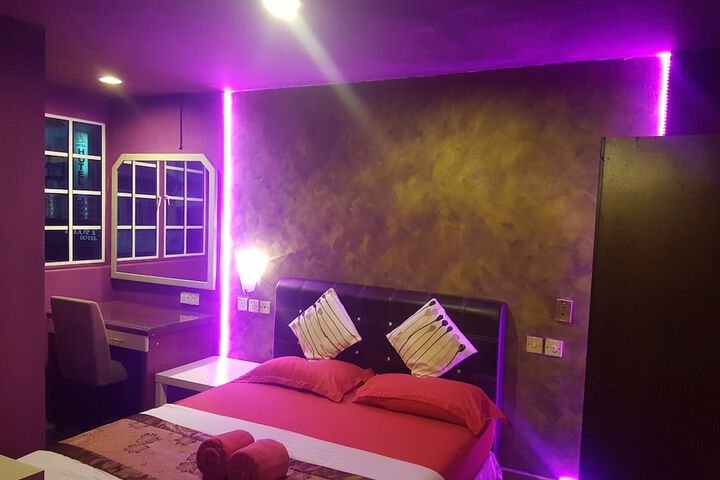 Room 19 of 37