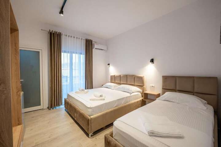 Room 29 of 163