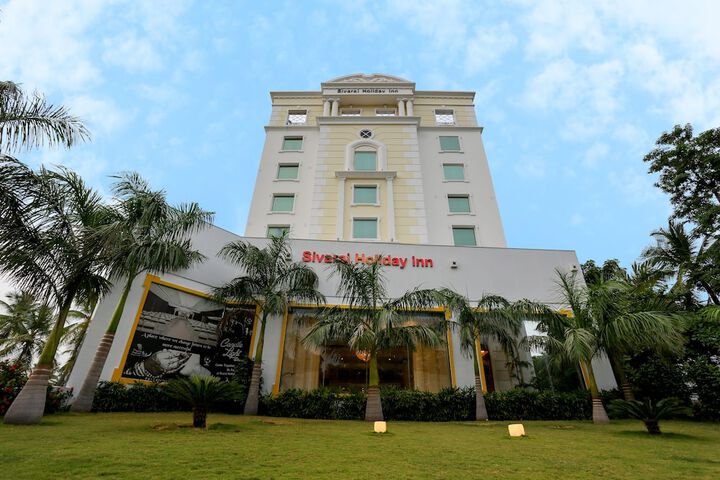 Hotel Exterior 31 of 35