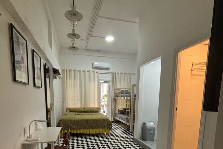 Room 15 of 35