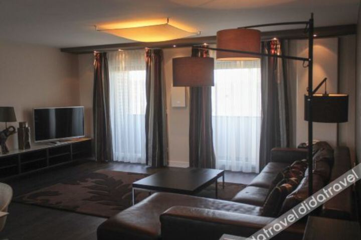 Hotel Interior 4 of 16