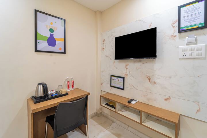 Room 16 of 37