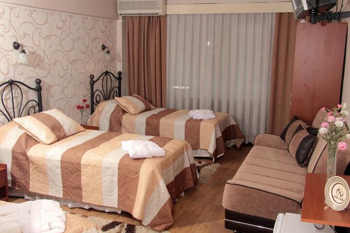Room 27 of 52