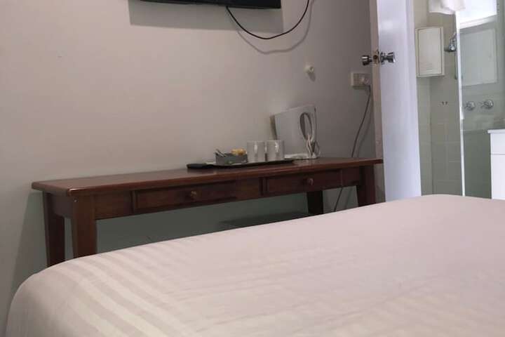 Room 12 of 19