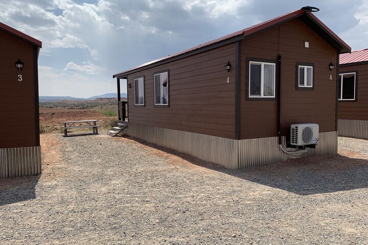 Room 4 of 96