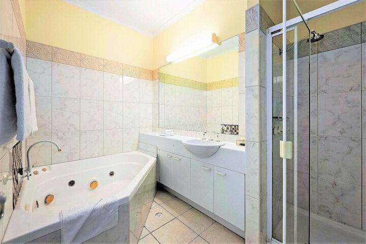 Room 20 of 40