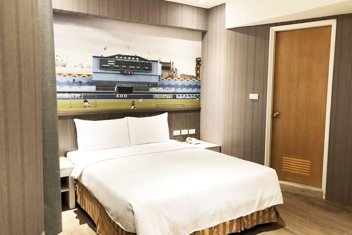Room 8 of 59