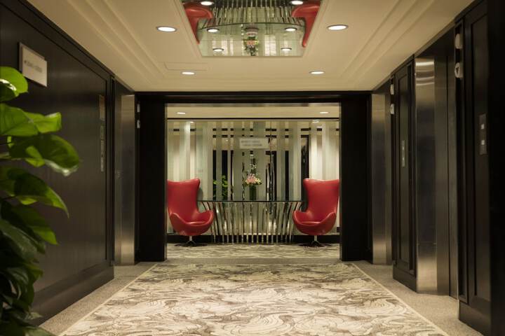 Ballroom/Hall 87 of 106