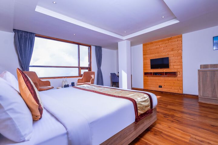 Room 9 of 49
