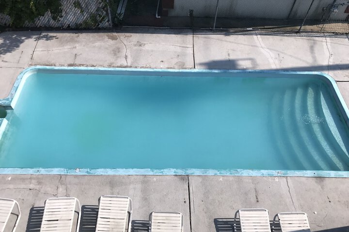 Pools & Facilities