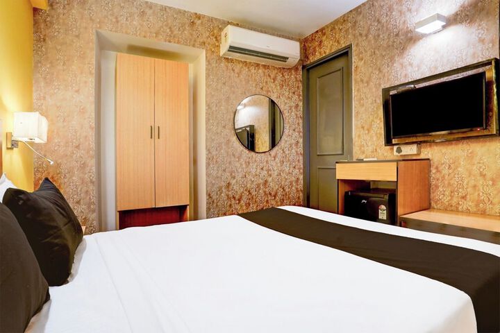 Room 33 of 57