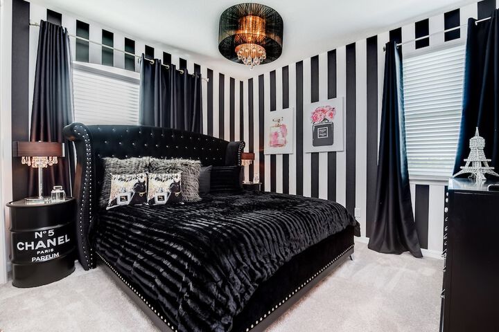 Room 6 of 74