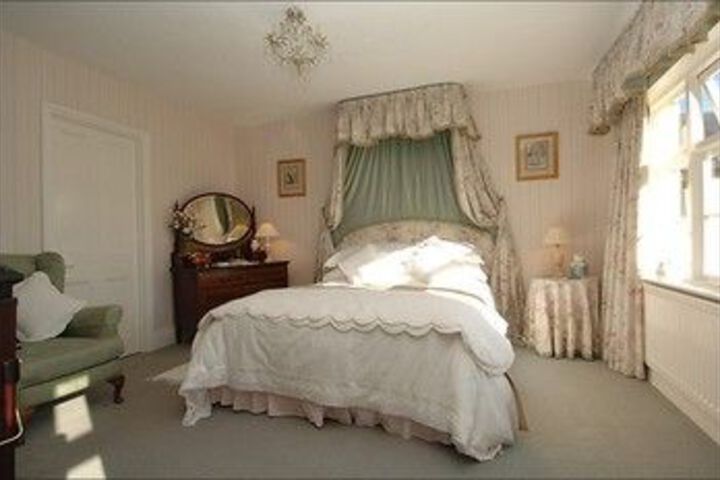 Room 14 of 25