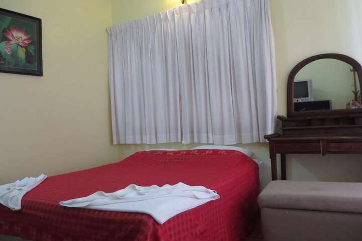 Room 12 of 49