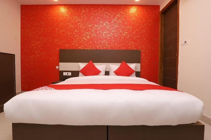 Room 3 of 6