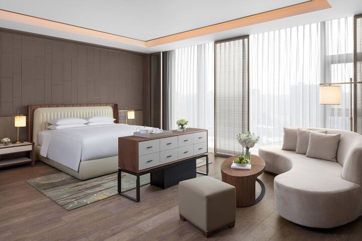 Room 5 of 41