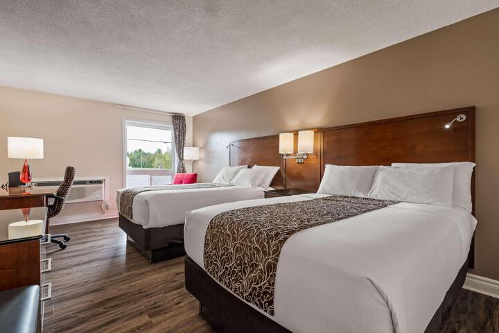 2 Double Beds (10 of 12)