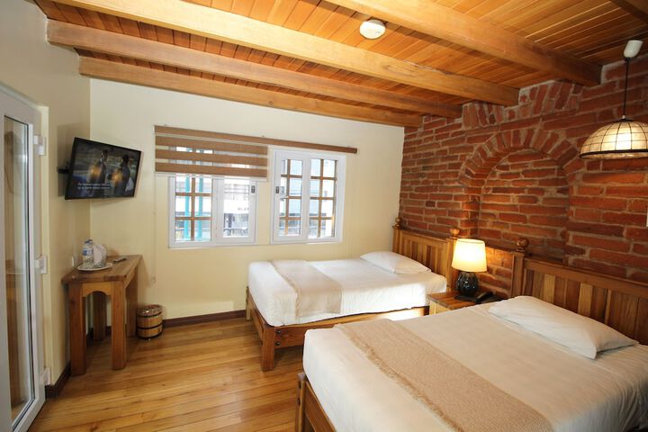 Room 15 of 47