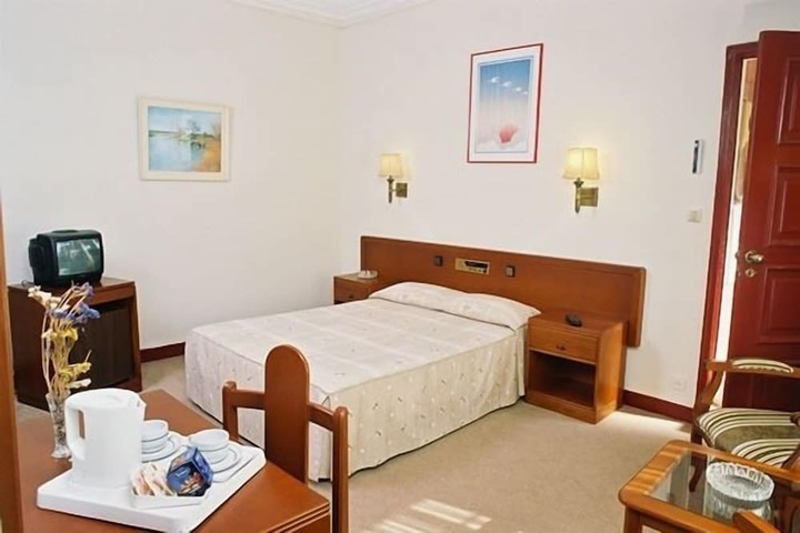 Room 10 of 47
