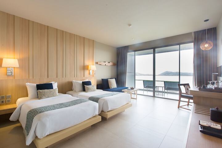 Room 70 of 144