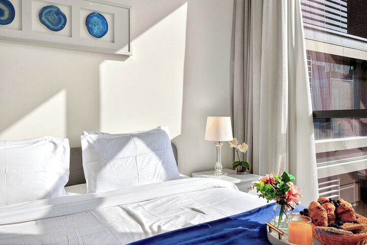 Room 5 of 28