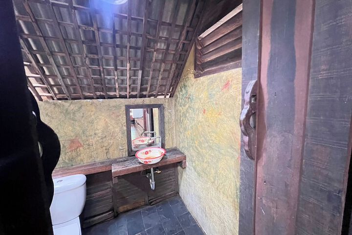 Room 50 of 89