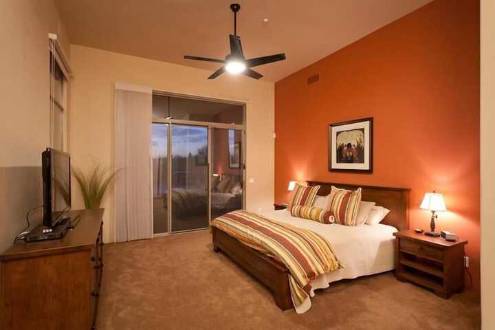 Room 6 of 36