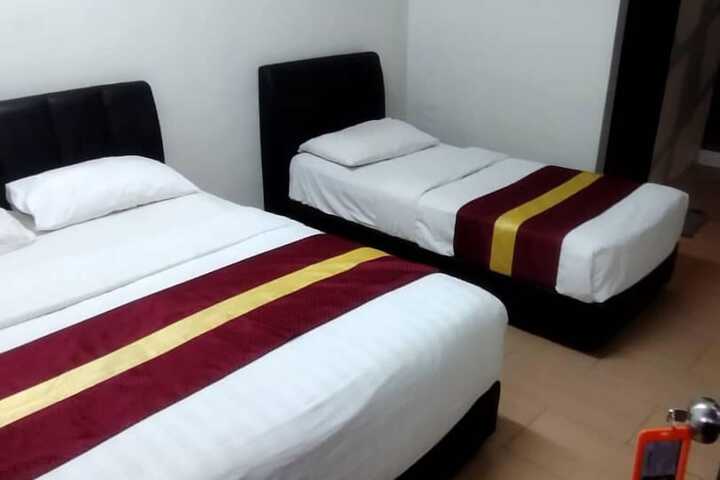 Room 3 of 11
