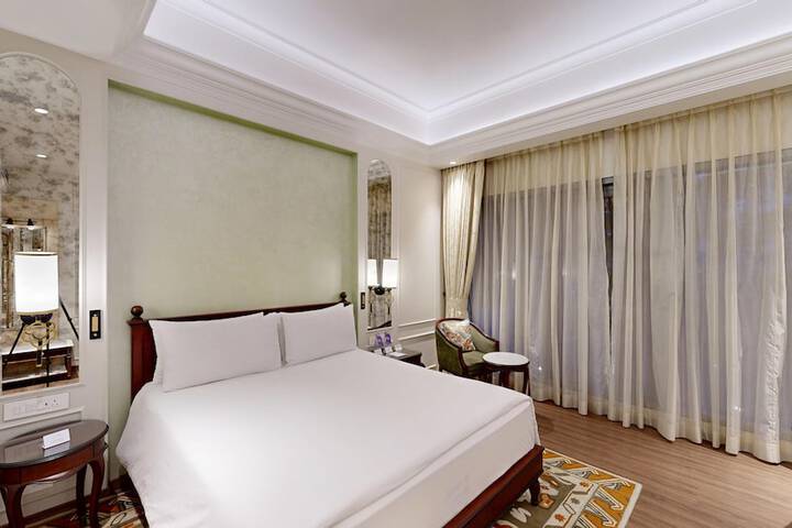 Room 29 of 76